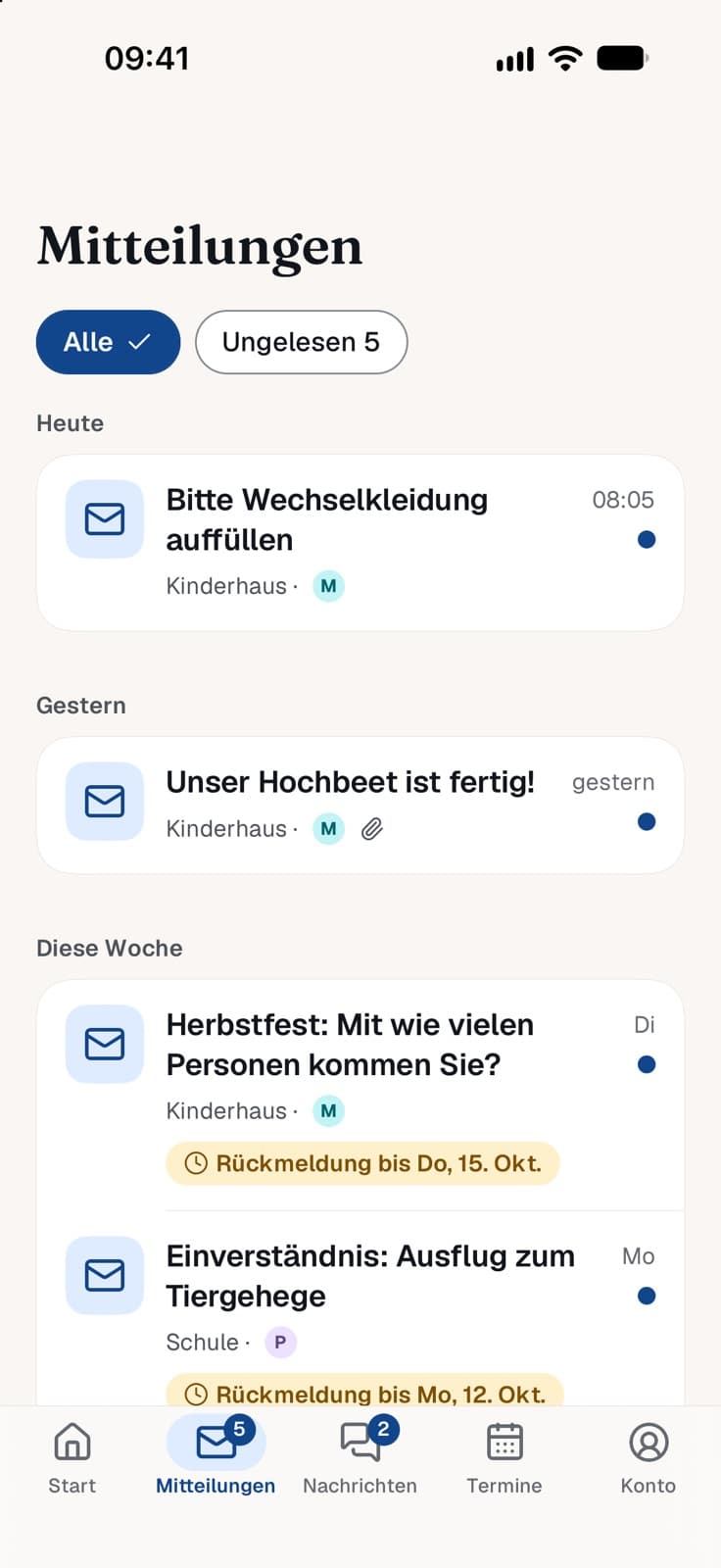 Mitteilungen in der Schulapp, sortiert nach heute, gestern und dieser Woche, mit Antwortfristen