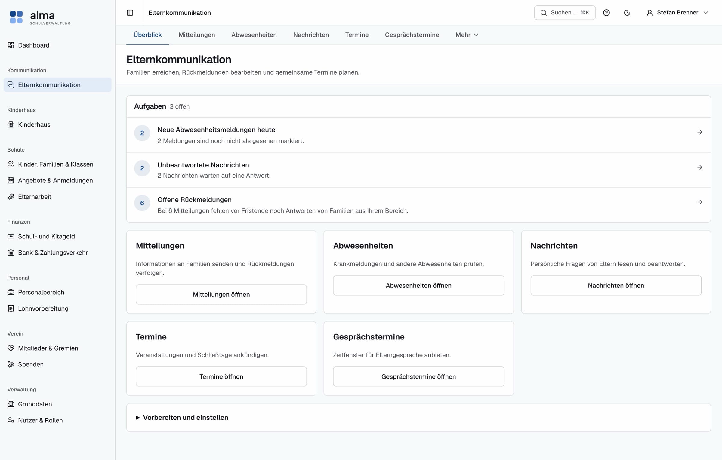 Überblick der Elternkommunikation mit offenen Aufgaben zu Abwesenheiten, Nachrichten und Rückmeldungen